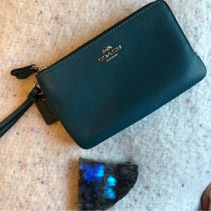 🍂 NWOT Aquamarine Coach Wristlet 🍂